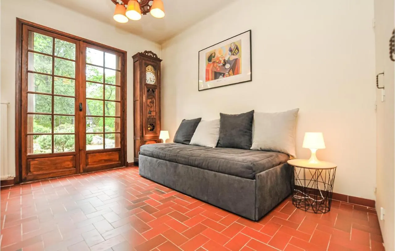 Nice Home In Roquefort-Les-Pins With Wifi